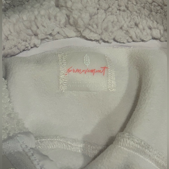 NWT Free People Movement Fuzzy Was She Fleece Pullover size S in Rose Quartz - Picture 8 of 8